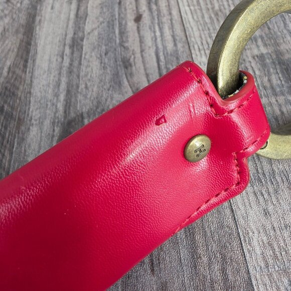 Handbag Handcuff Bag Restraint Security Cuff Strap Cherry Red Faux Leather New - Picture 8 of 9